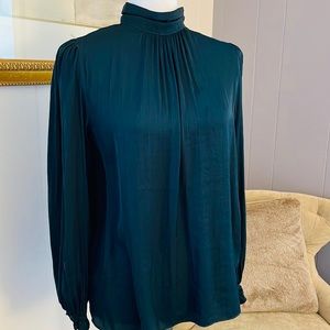 😍 Dressy mockneck long sleeve blouse
